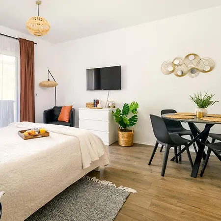 Marone Flow New With Parking Budapeşte